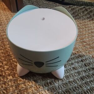 Whimsical Cat-Shaped Decor in Mint and White